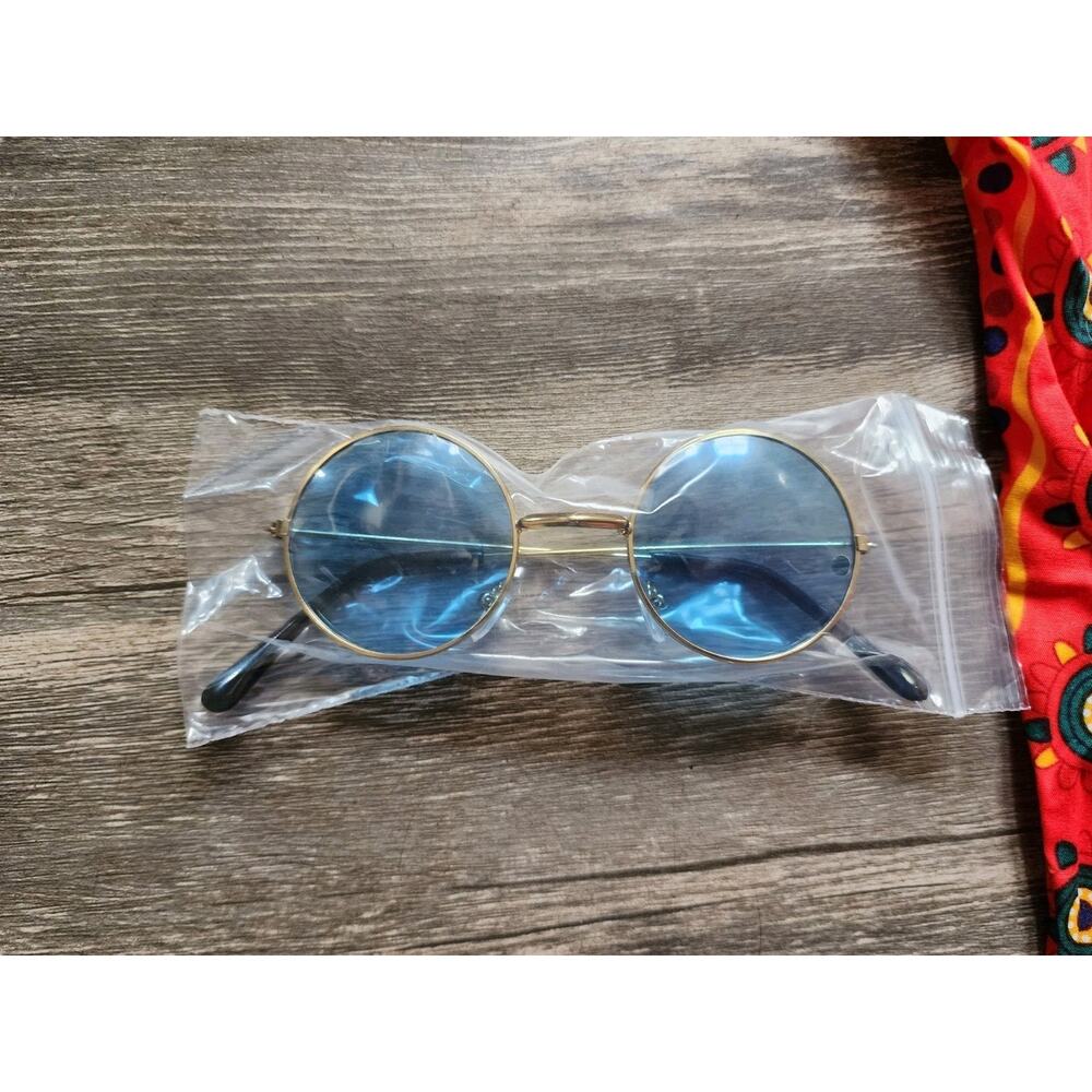 Spirit Halloween Adult L/XL Hippie Costume Shirt, Wig, Glasses, Peace Necklace - Picture 7 of 13